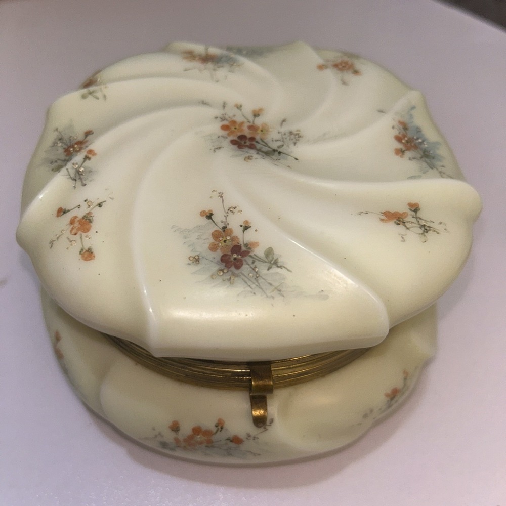 Signed C. F. Monroe Wave Crest‎ Satin Lined Opalware Dresser Box-Large Size 7"